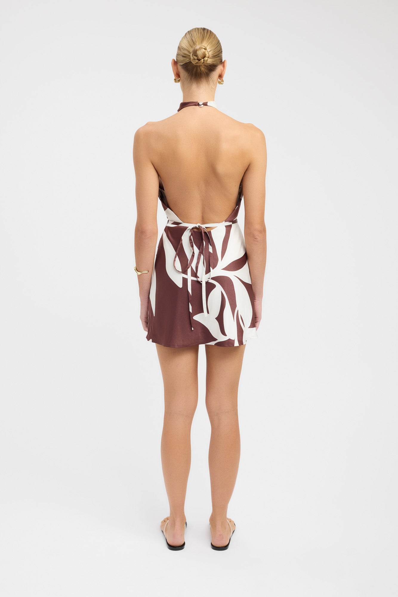 極美品 ホリデイ KUMA クマ LACE VOLUME MINI DRESS Sandi Mini Dress – USA KOOKAÏ