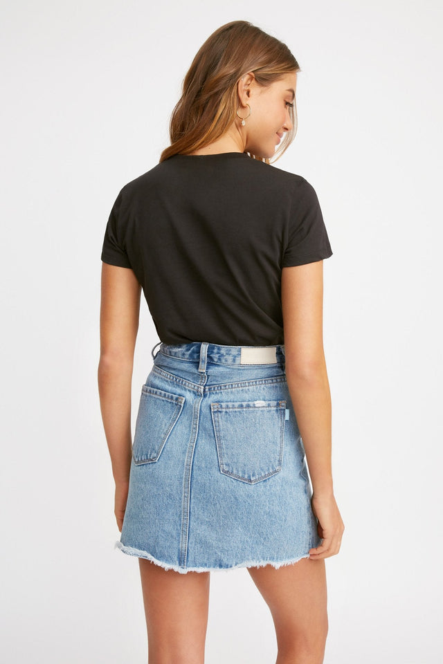 Light Essential Slim Tee