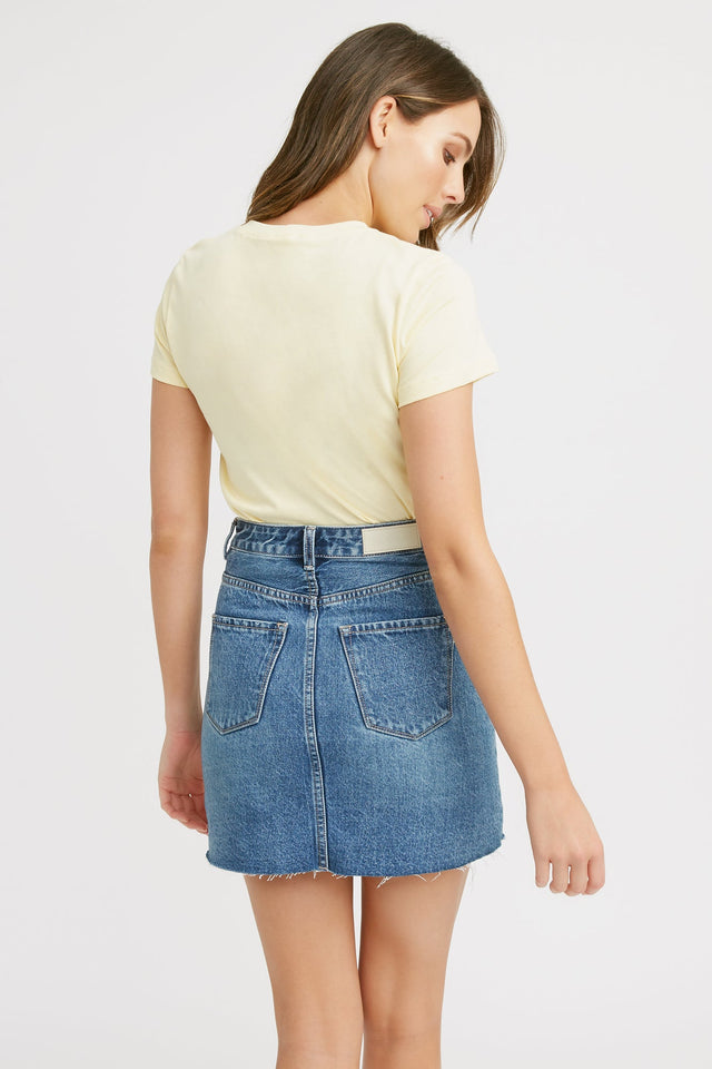 Light Essential Slim Tee