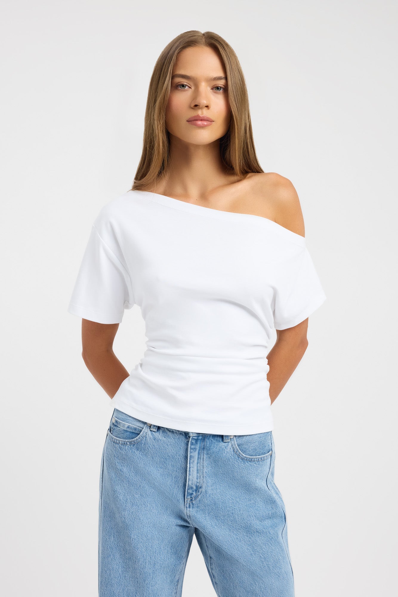 クラネ　2WAY OFF SHOULDER KINT TOPS 10月13日(火)発売の新作ニット。肩見せスタイルがオススメの「2WAY