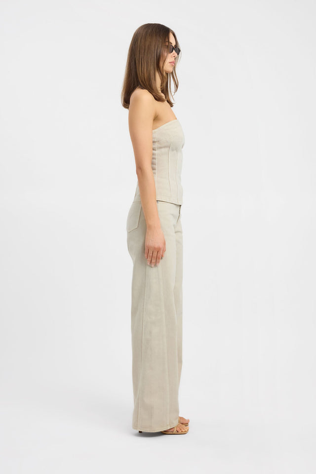 Discover the Piper Corset womens-blouse in beige with fitted construction and straight neckline side