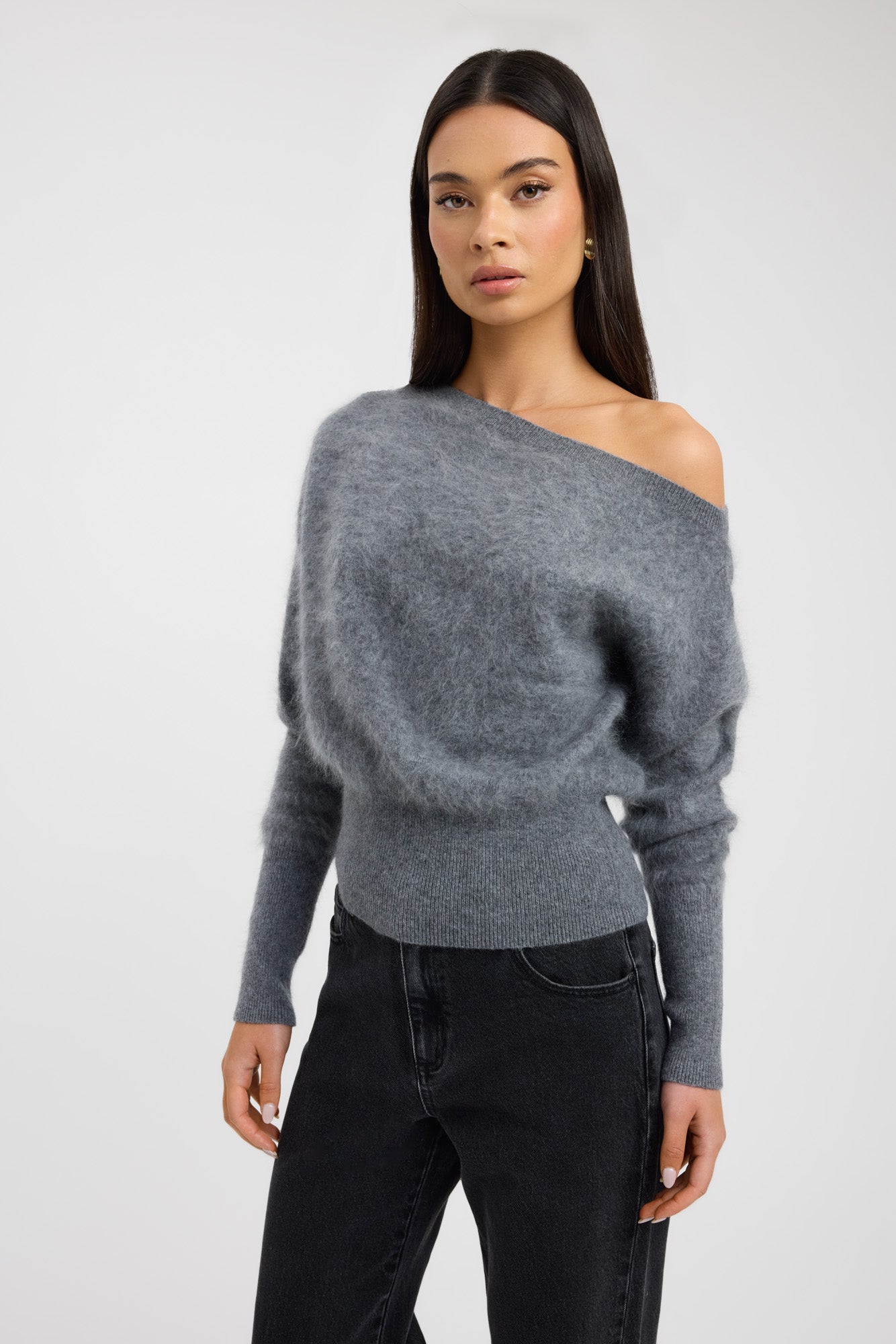 ANDWANG AND one shoulder bijou sweat グレー Geneva One Shoulder Jumper – NZ KOOKAÏ