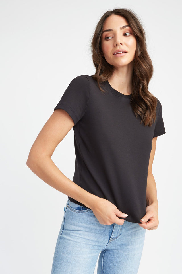 Core Slim Tee
